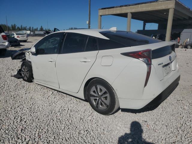 JTDKARFU4J3061386 - 2018 TOYOTA PRIUS WHITE photo 2