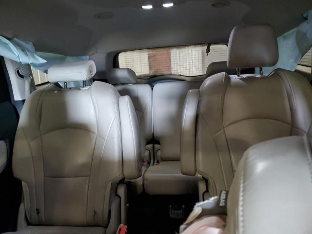 5GAEVAKW1JJ158262 - 2018 BUICK ENCLAVE ESSENCE წითელი ფოტო 10