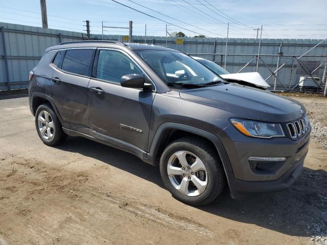 3C4NJDBB5LT150475 - 2020 JEEP COMPASS LATITUDE GRAY photo 4