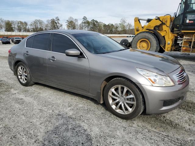 JNKCV61E59M308796 - 2009 INFINITI G37 BASE GRAY photo 4