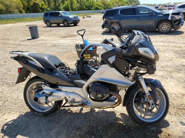 WB1044001BZW18970 - 2011 BMW R1200 RT TWO TONE photo 1