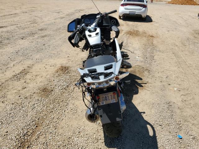 WB1044001BZW18970 - 2011 BMW R1200 RT TWO TONE photo 4