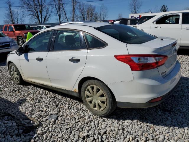 1FAHP3E25CL216834 - 2012 FORD FOCUS S WHITE photo 2