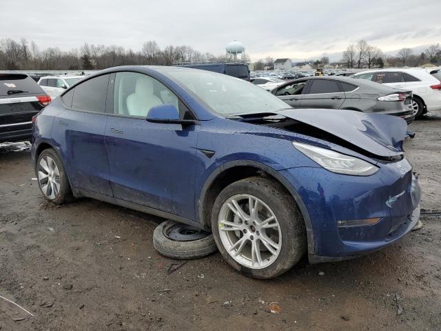 7SAYGDEE0NF310686 - 2022 TESLA MODEL Y BLUE photo 4