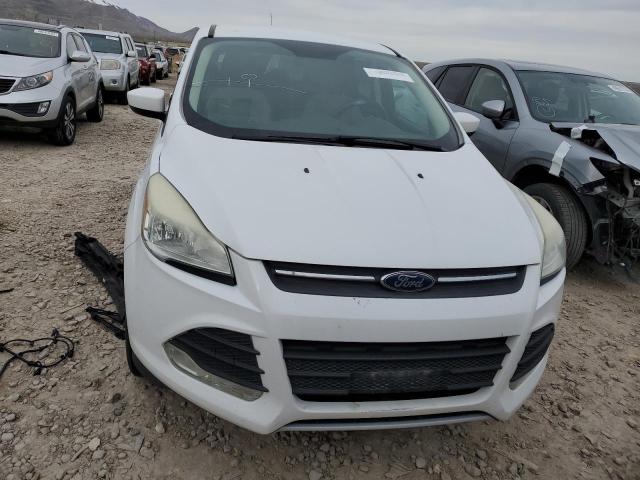 1FMCU0GX7DUC23845 - 2013 FORD ESCAPE SE WHITE photo 5