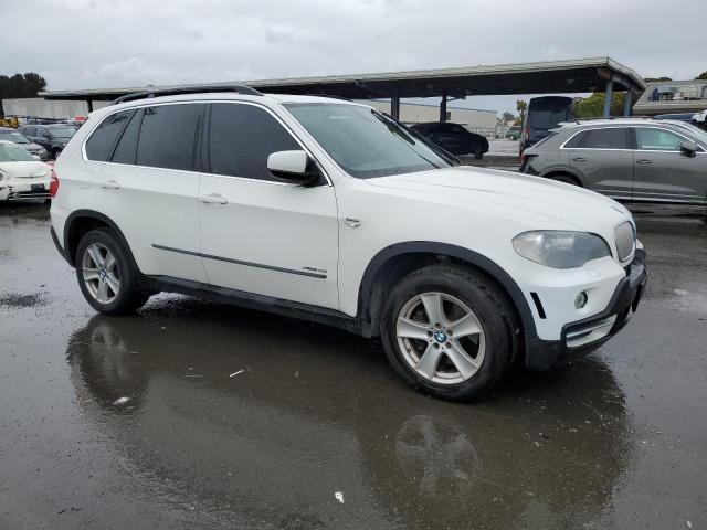 5UXFE8C53AL310451 - 2010 BMW X5 XDRIVE48I WHITE photo 4