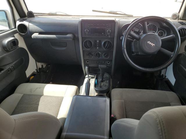 1J4BZ3H16AL178728 - 2010 JEEP WRANGLER U SPORT WHITE photo 8