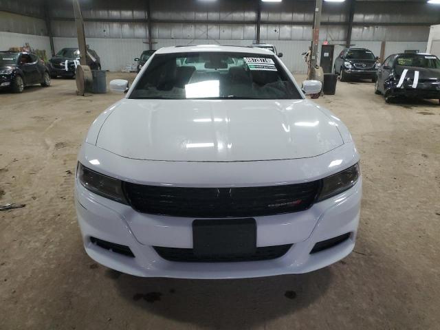 2C3CDXBGXNH172645 - 2022 DODGE CHARGER SXT WHITE photo 5