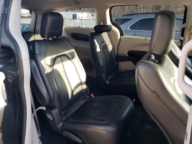 2C4RC1BG2HR608053 - 2017 CHRYSLER PACIFICA TOURING L GRAY photo 11