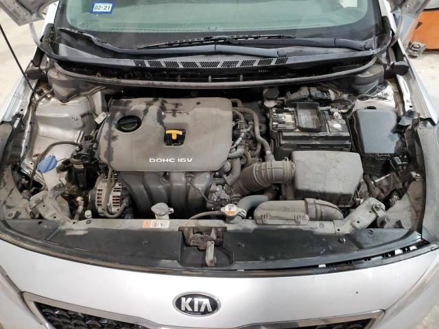 3KPFK4A75HE071480 - 2017 KIA FORTE LX SILVER photo 11