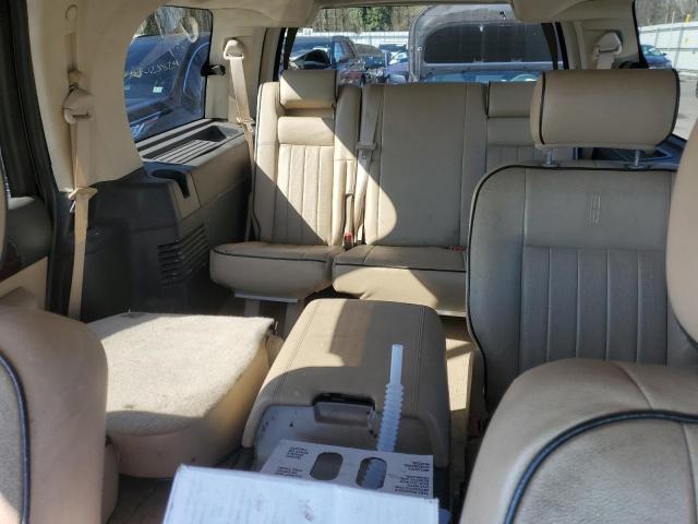 5LMFU28546LJ29157 - 2006 LINCOLN NAVIGATOR შავი ფოტო 10