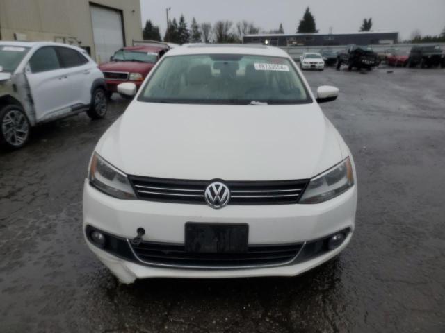 3VWLL7AJ0CM365104 - 2012 VOLKSWAGEN JETTA TDI WHITE photo 5