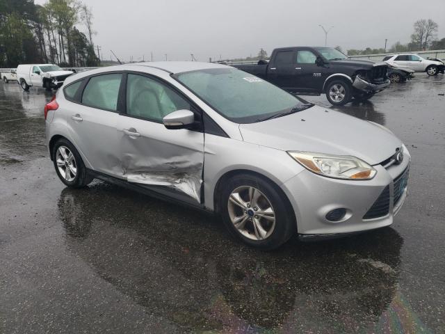1FADP3K2XDL294790 - 2013 FORD FOCUS SE SILVER photo 4
