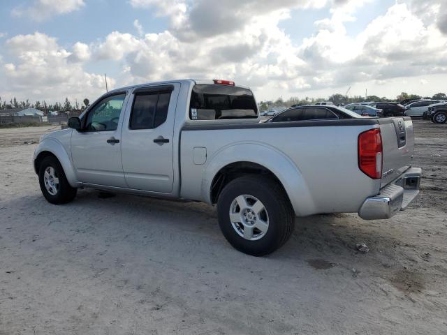 1N6AD09UX7C465678 - 2007 NISSAN FRONTIER CREW CAB LE SILVER photo 2