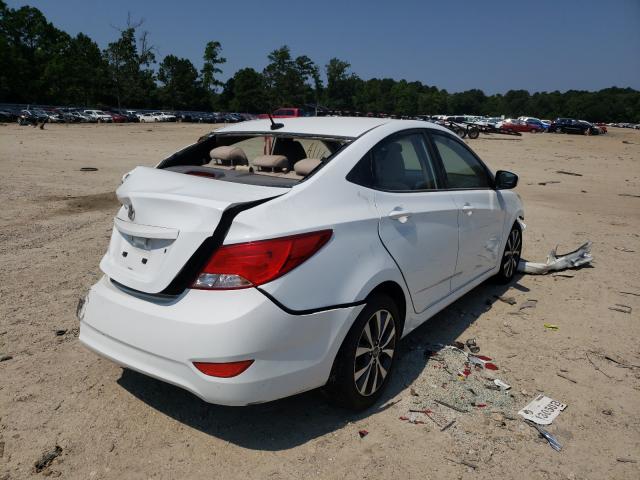 KMHCT4AE1HU352896 - 2017 HYUNDAI ACCENT SE WHITE photo 4