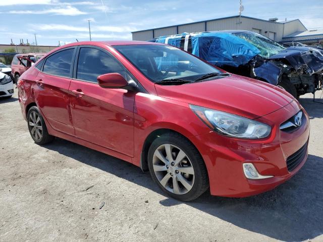 KMHCU4AEXDU327065 - 2013 HYUNDAI ACCENT GLS RED photo 4