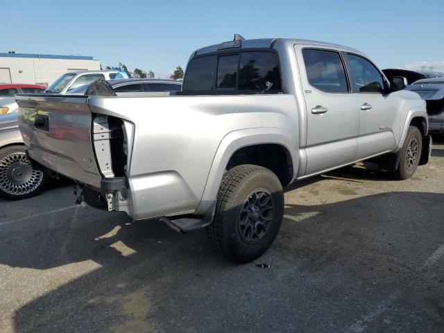 3TMAZ5CN7HM051650 - 2017 TOYOTA TACOMA DOUBLE CAB SILVER photo 3