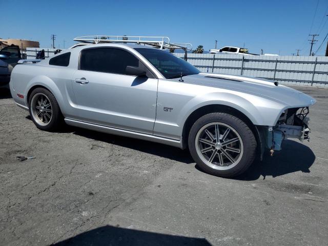1ZVHT82H555188520 - 2005 FORD MUSTANG GT GRAY photo 4