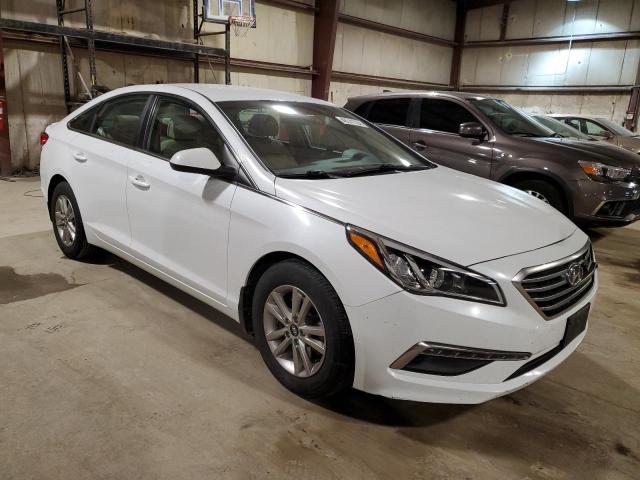 5NPE24AF9FH232067 - 2015 HYUNDAI SONATA SE WHITE photo 4