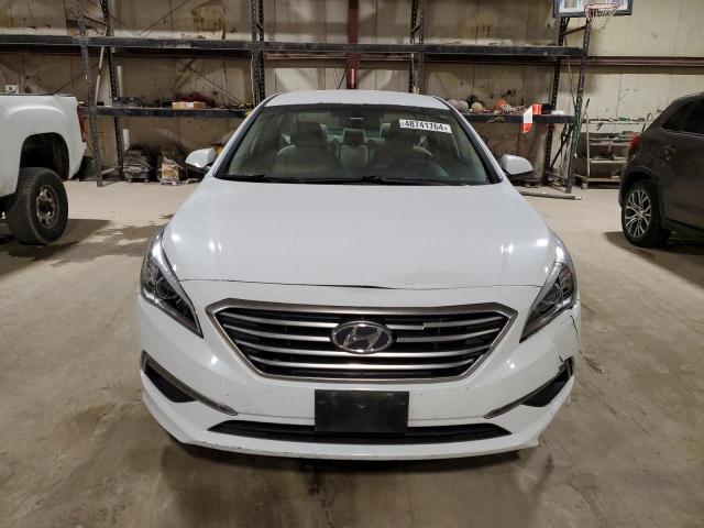 5NPE24AF9FH232067 - 2015 HYUNDAI SONATA SE WHITE photo 5