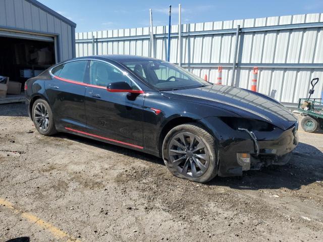 5YJSA1E2XHF217168 - 2017 TESLA MODEL S შავი ფოტო 4