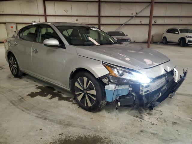 1N4BL4EV8KC202913 - 2019 NISSAN ALTIMA SL SILVER photo 4