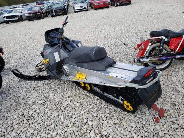 2BPSBU8D88V000032 - 2008 SKI DOO MXZ RENEGA BLACK photo 3