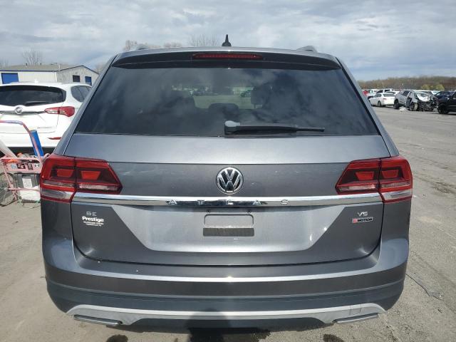 1V2KR2CA1JC522388 - 2018 VOLKSWAGEN ATLAS SE GRAY photo 6