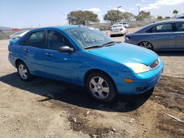 1FAHP34N17W158396 - 2007 FORD FOCUS ZX4 BLUE photo 4