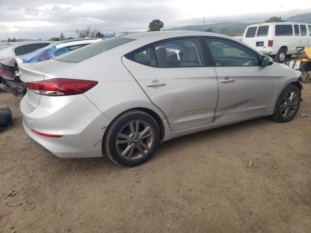 5NPD84LF7HH137792 - 2017 HYUNDAI ELANTRA SE SILVER photo 3