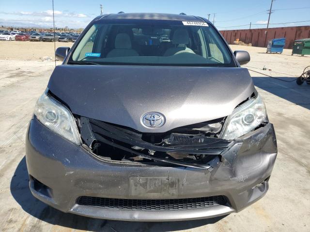 5TDKK3DC6ES417913 - 2014 TOYOTA SIENNA LE GRAY photo 5