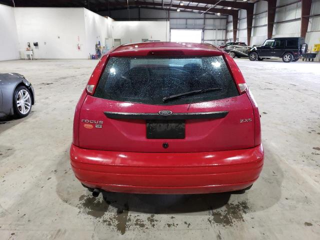 3FAFP37N85R108369 - 2005 FORD FOCUS ZX5 RED photo 6