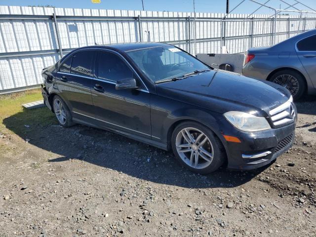 WDDGF4HB3DR254044 - 2013 MERCEDES-BENZ C 250 BLACK photo 4