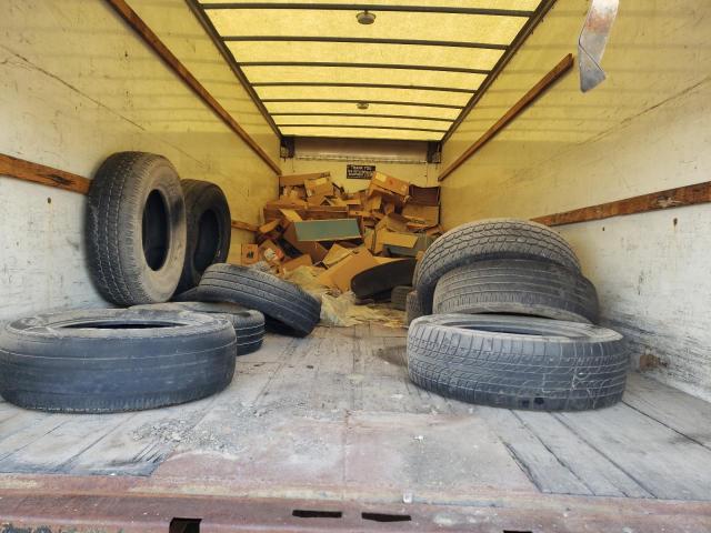 1GDJ7H1E22J901047 - 2002 GMC C-SERIES C7H042 银色 照片 10