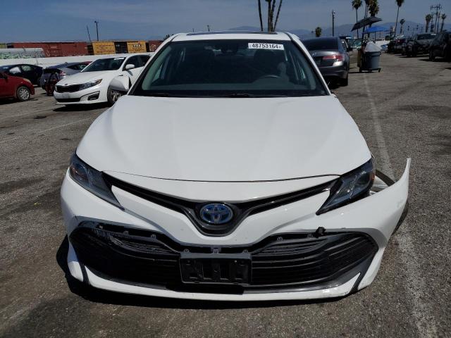 4T1B31HK0KU006450 - 2019 TOYOTA CAMRY LE WHITE photo 5