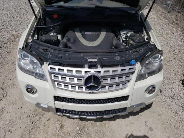 4JGBB7CB3BA635845 - 2011 MERCEDES-BENZ ML 550 4MATIC WHITE photo 11