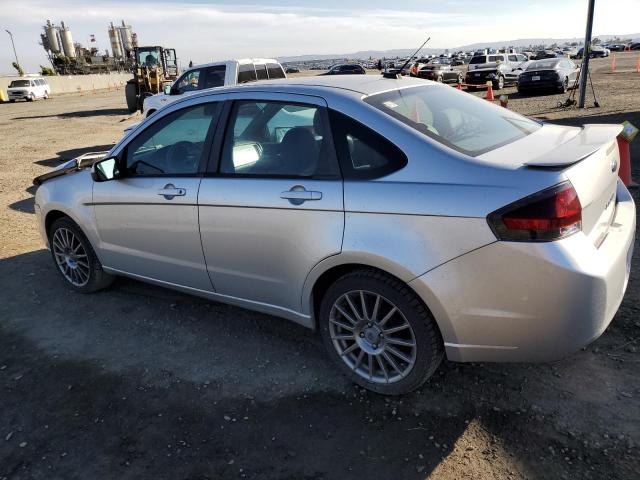 1FAHP3GN8BW197927 - 2011 FORD FOCUS SES SILVER photo 2