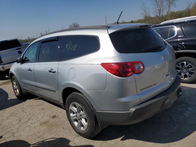 1GNKVFEDXCJ360813 - 2012 CHEVROLET TRAVERSE LS SILVER photo 2