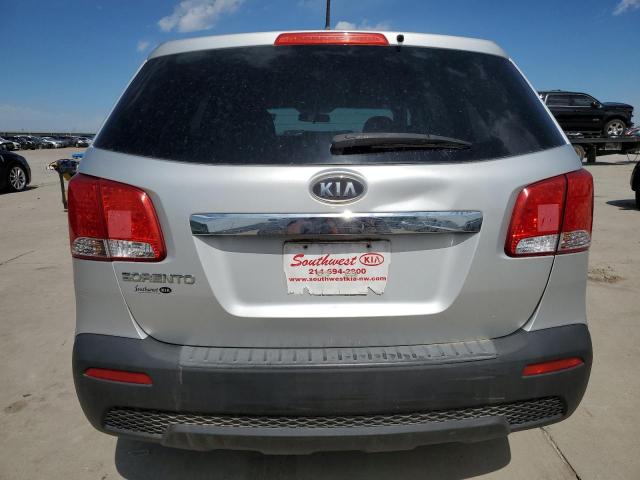 5XYKT3A15CG284779 - 2012 KIA SORENTO BASE SILVER photo 6