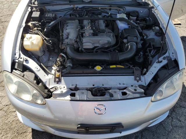 JM1NB353430301685 - 2003 MAZDA MX-5 MIATA BASE SILVER photo 11