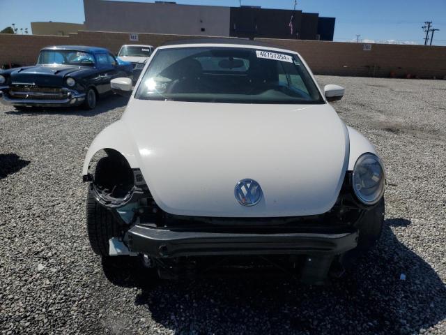 3VW5P7AT7EM804929 - 2014 VOLKSWAGEN BEETLE WHITE photo 5