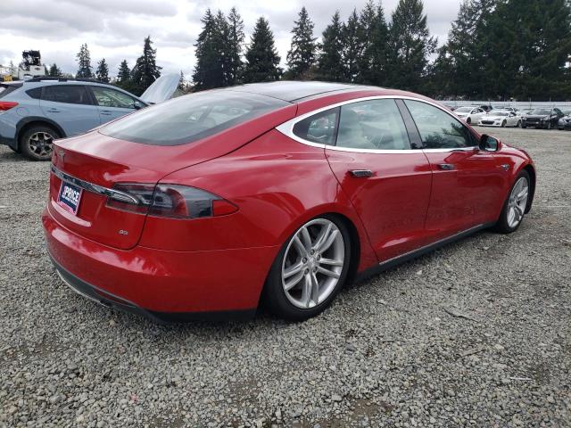 5YJSA1CN1DFP13399 - 2013 TESLA MODEL S RED photo 3