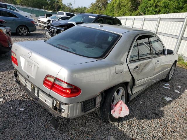 WDBJF65J7YB144814 - 2000 MERCEDES-BENZ E 320 SILVER photo 3