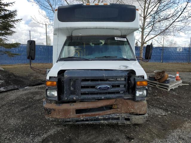 1FD4E45L68DB07504 - 2008 FORD ECONOLINE E450 SUPER DUTY CUTAWAY VAN WHITE photo 5