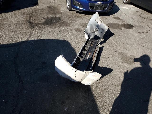 2T1KR32E17C661755 - 2007 TOYOTA COROLLA MA XR WHITE photo 12