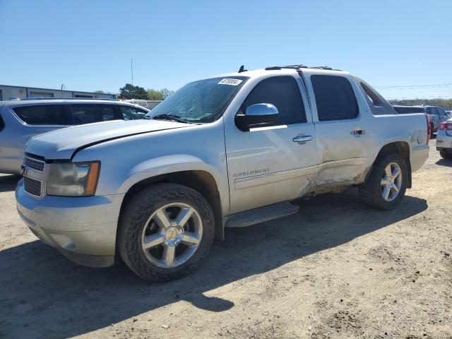 3GNTKGE37BG105904 - 2011 CHEVROLET AVALANCHE LTZ SILVER photo 1