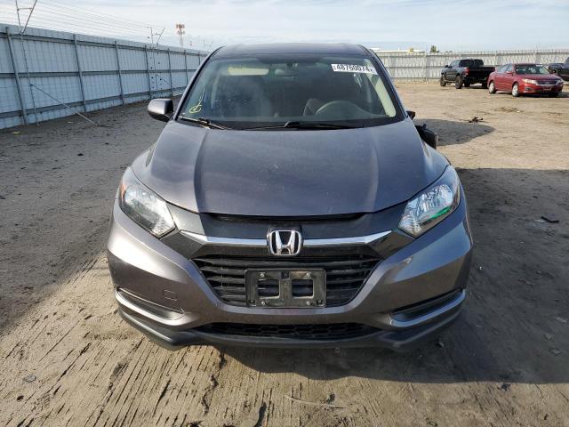 3CZRU5H35JM710530 - 2018 HONDA HR-V LX SILVER photo 5