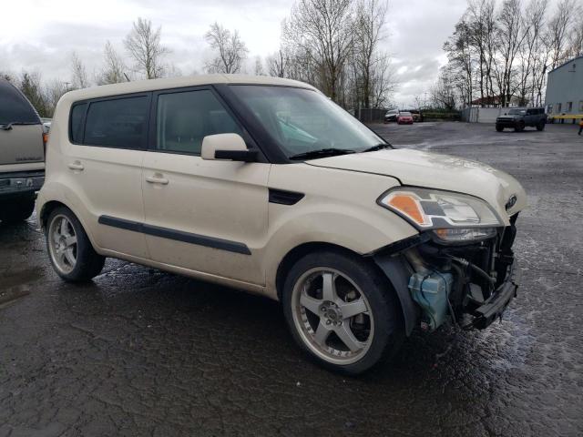 KNDJT2A29B7713304 - 2011 KIA SOUL + BEIGE photo 4