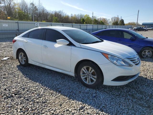 5NPEB4AC6EH840553 - 2014 HYUNDAI SONATA GLS WHITE photo 4