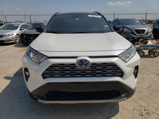 2T3EWRFV0LW074756 - 2020 TOYOTA RAV4 XSE WHITE photo 5